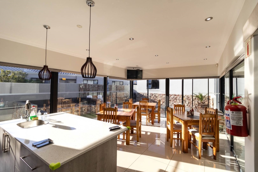 7 Bedroom Property for Sale in Sandbaai Western Cape